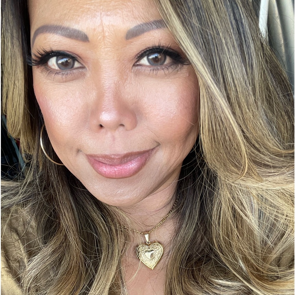 Meet your Posher, Maricel